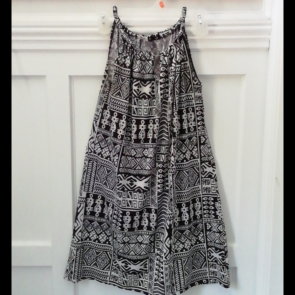 😊 3/$40. Tag midi dress Size Lg.